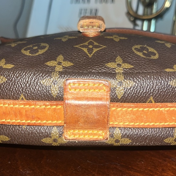 Louis Vuitton Jeune Fille Monogram Coated Canvas Leather Crossbody bag - Picture 6 of 15